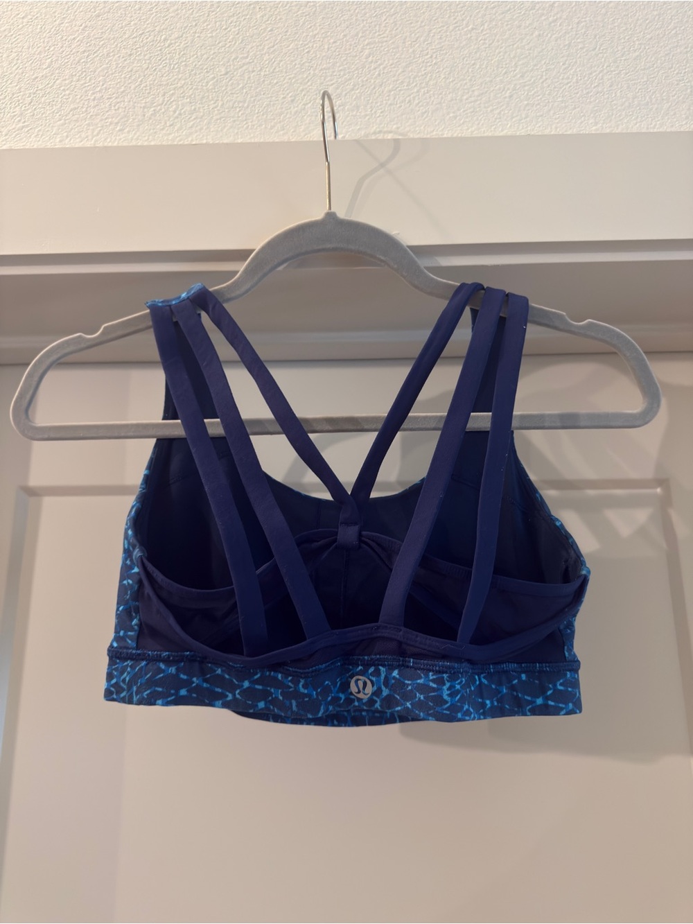 Lululemon Energy Bra (Exhale) in Samba Snake Kayak Blue Hero Blue Size 6 - Picture 10 of 10